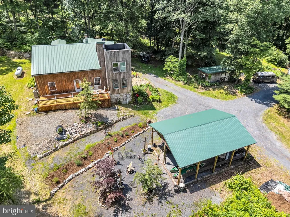 121 RAVINE LN Newport, PA 17074