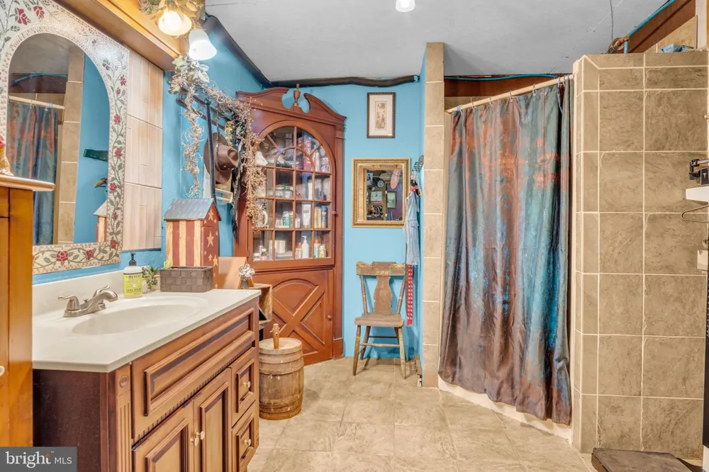121 RAVINE LN Newport, PA 17074