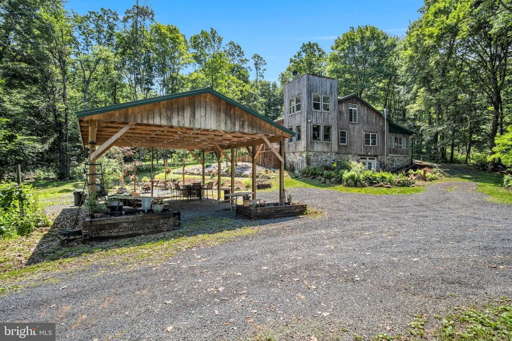 121 RAVINE LN Newport, PA 17074