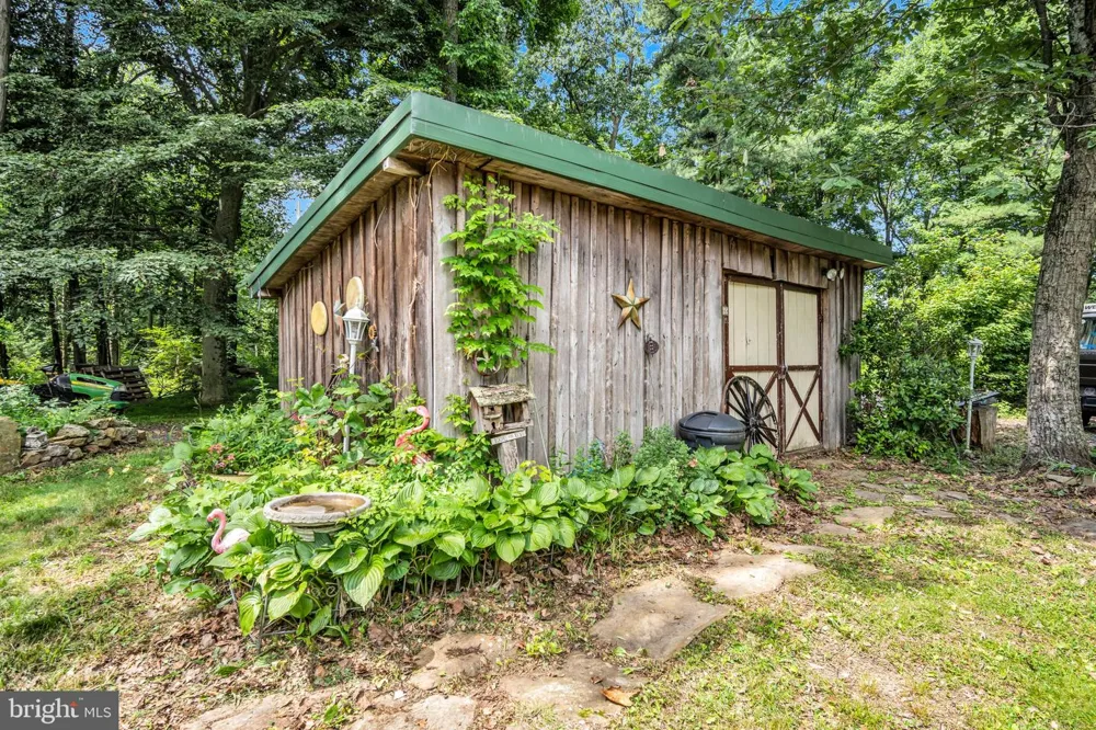 121 RAVINE LN Newport, PA 17074