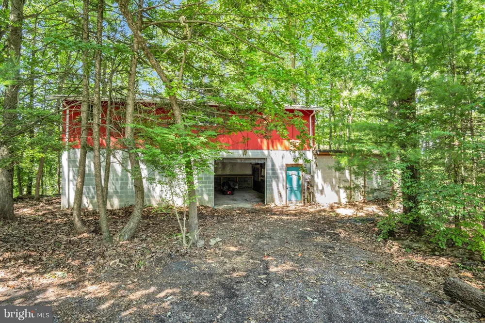 121 RAVINE LN Newport, PA 17074