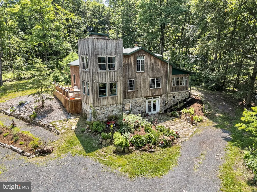 121 RAVINE LN Newport, PA 17074