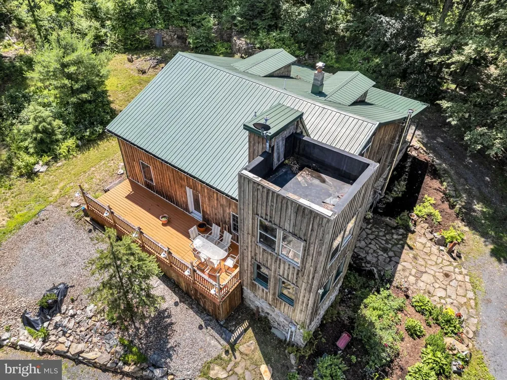 121 RAVINE LN Newport, PA 17074
