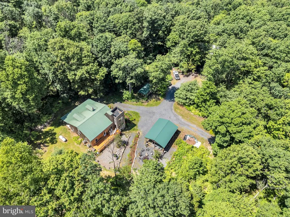 121 RAVINE LN Newport, PA 17074