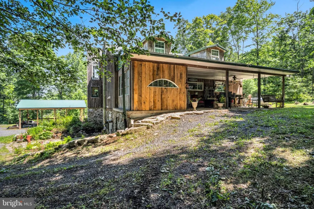 121 RAVINE LN Newport, PA 17074