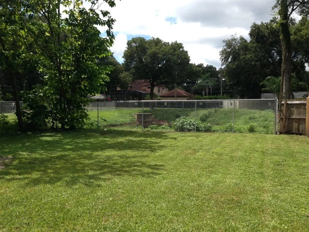 1328 CLOVERLAWN AVENUE #B Orlando, FL 32806