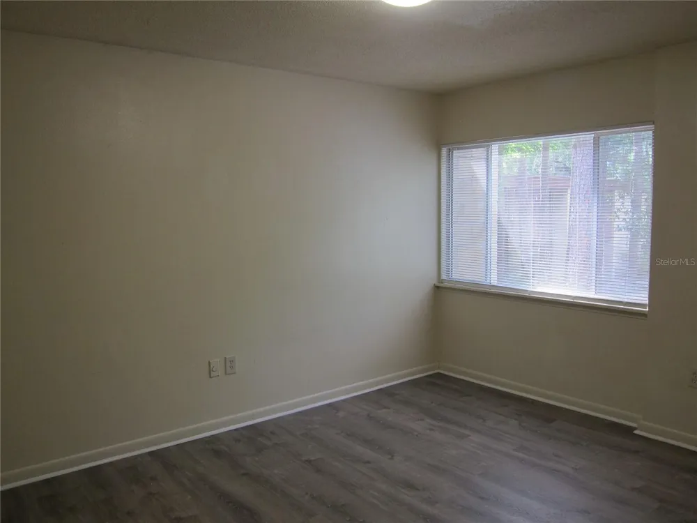 300 NW 20TH AVENUE #6 Gainesville, FL 32609