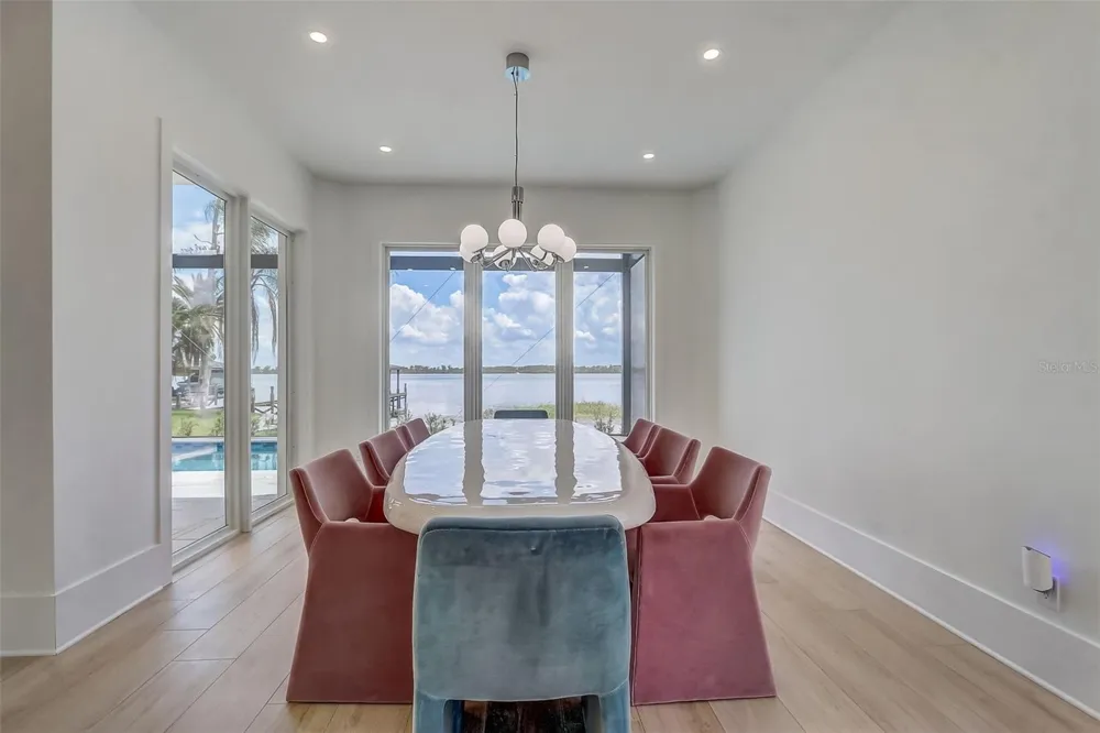 9940 LONE TREE LANE Orlando, FL 32836