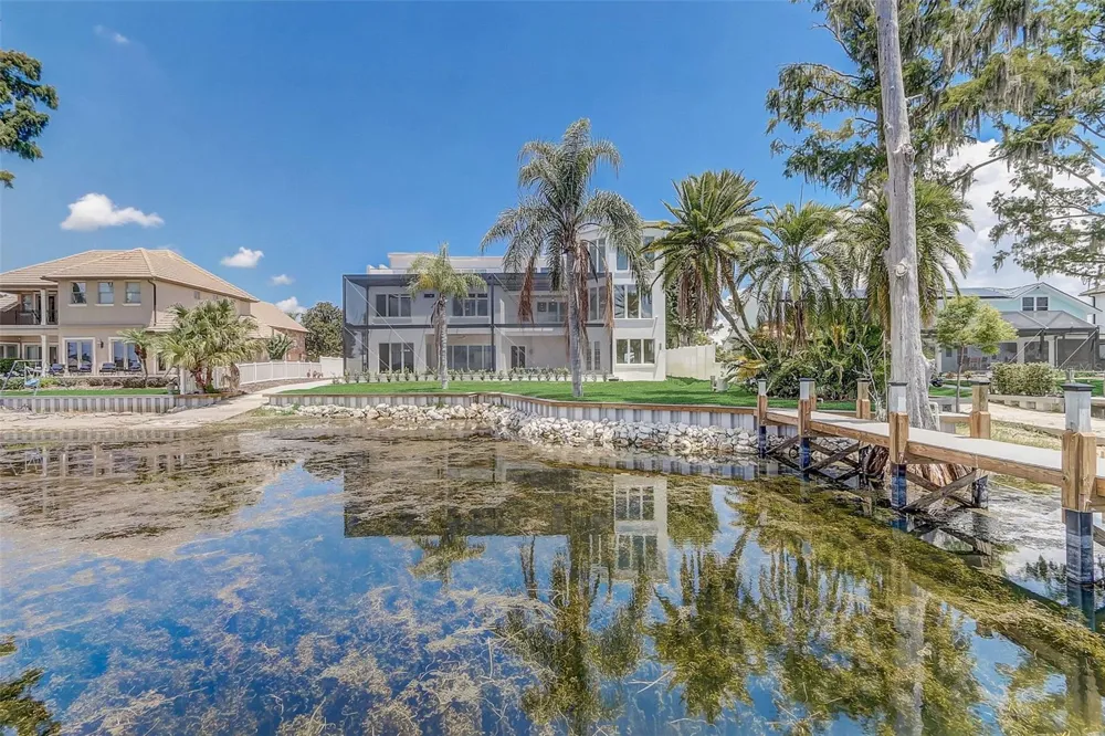 9940 LONE TREE LANE Orlando, FL 32836