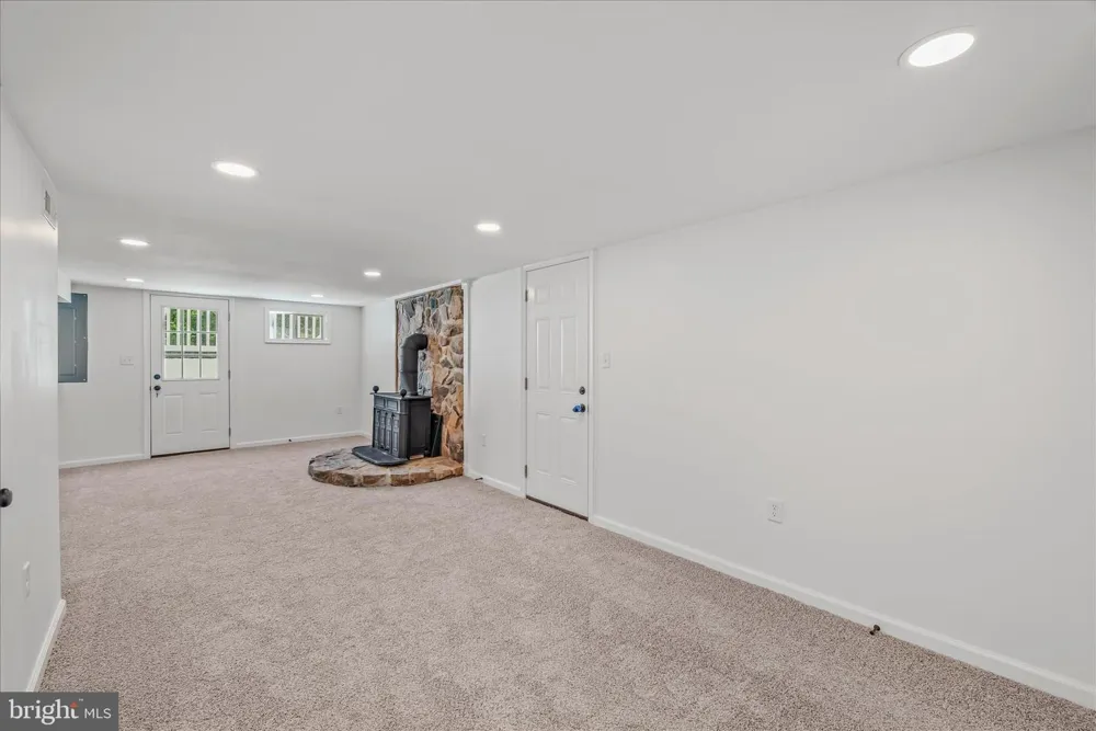 637 PERSIMMON LANE Shepherdstown, WV 25443