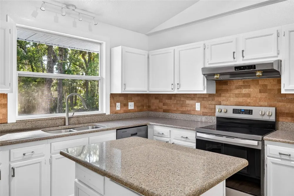 4586 S FLAMBEAU LOOP Homosassa, FL 34448