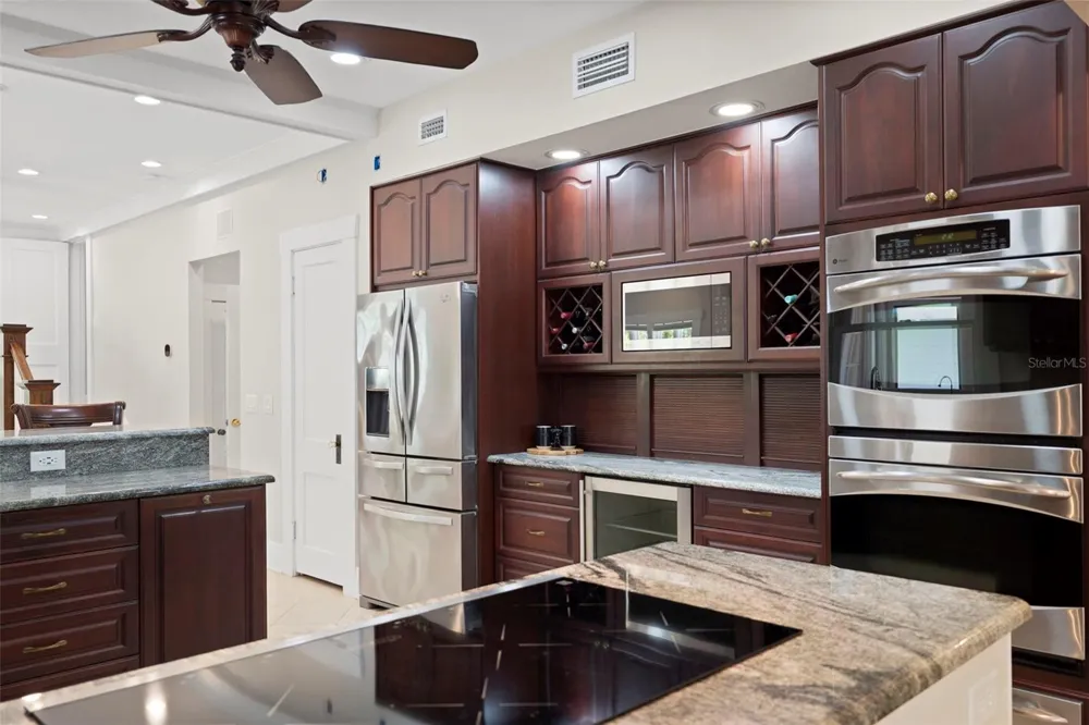 703 S EDISON AVENUE Tampa, FL 33606