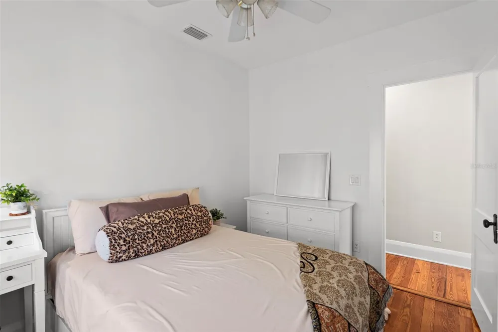 703 S EDISON AVENUE Tampa, FL 33606