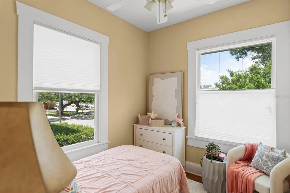 703 S EDISON AVENUE Tampa, FL 33606