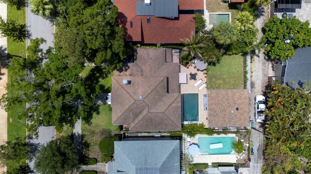 703 S EDISON AVENUE Tampa, FL 33606