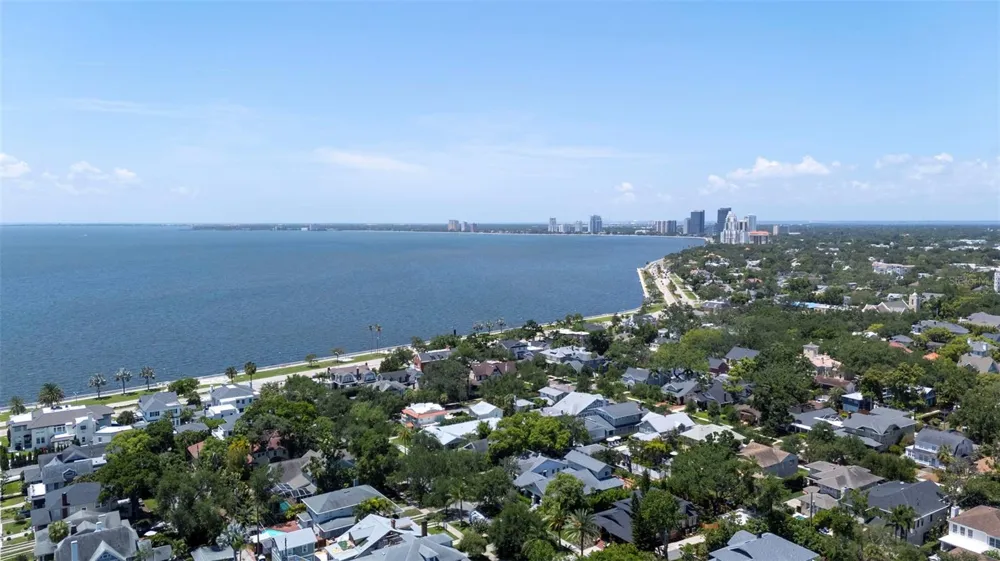 703 S EDISON AVENUE Tampa, FL 33606