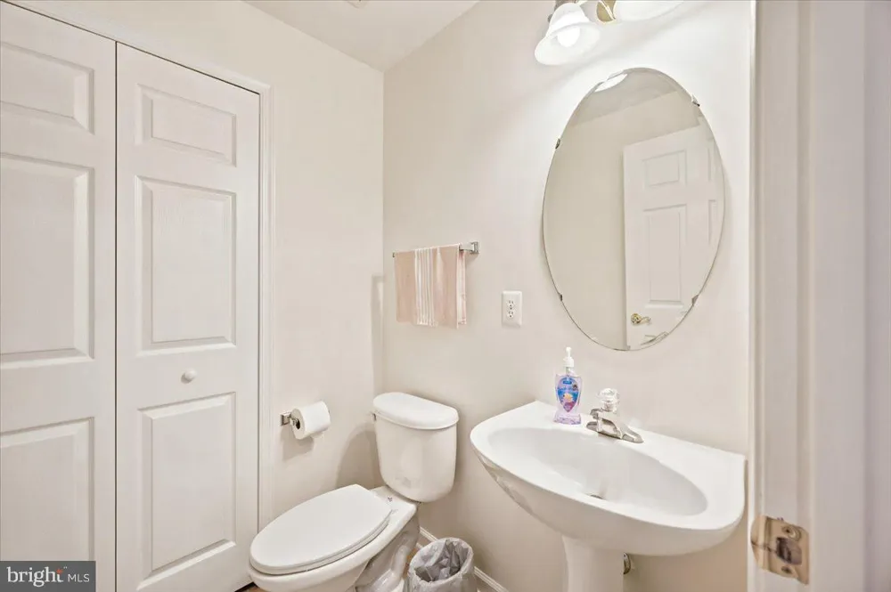 18 DAVIS STREET Charles Town, WV 25414