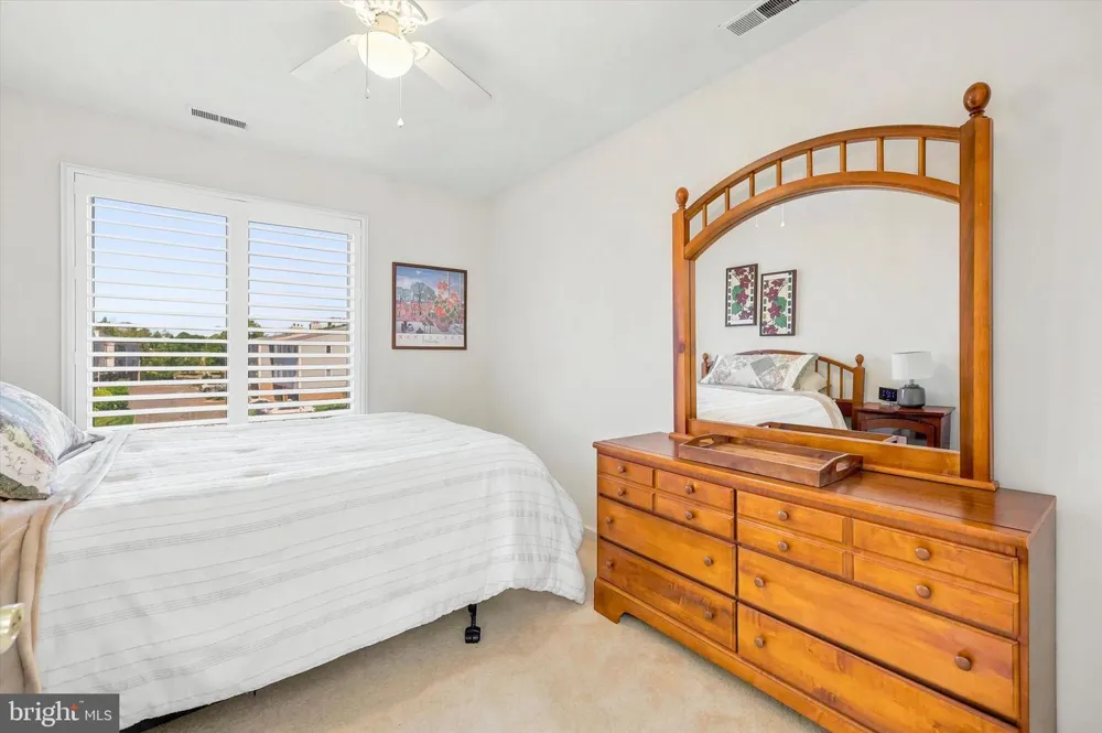 710 HARBOUR COVE Somers Point, NJ 08244