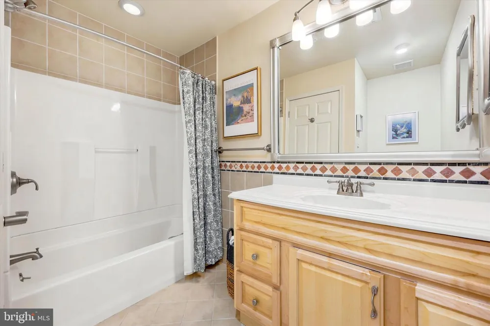 710 HARBOUR COVE Somers Point, NJ 08244