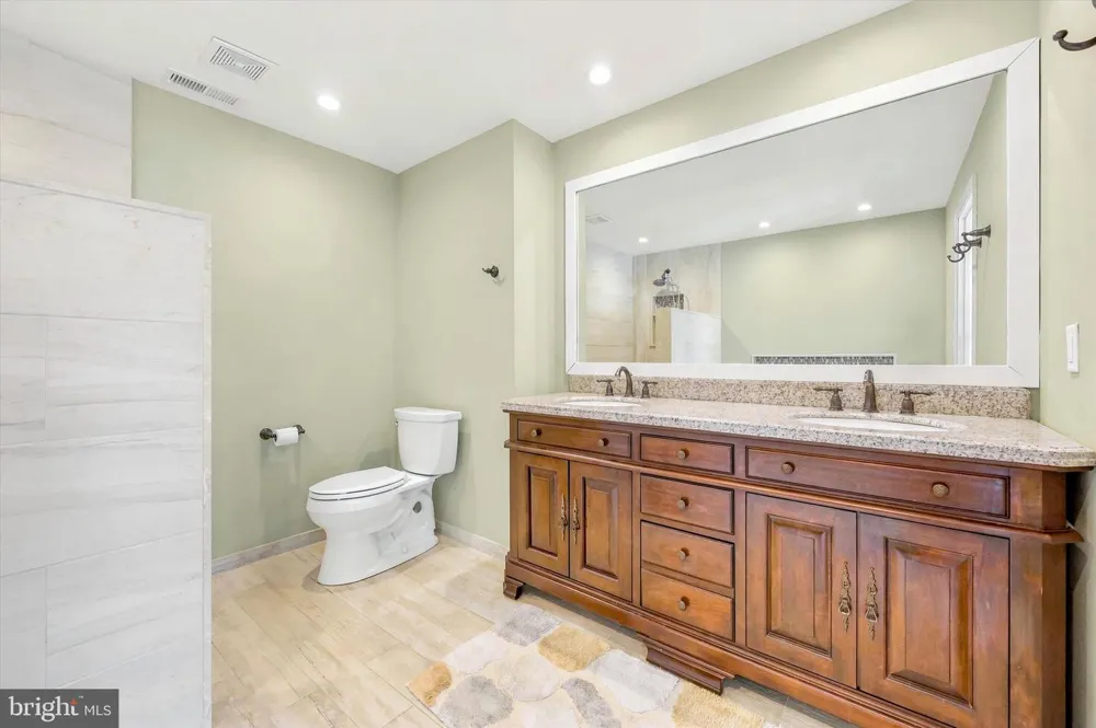 710 HARBOUR COVE Somers Point, NJ 08244