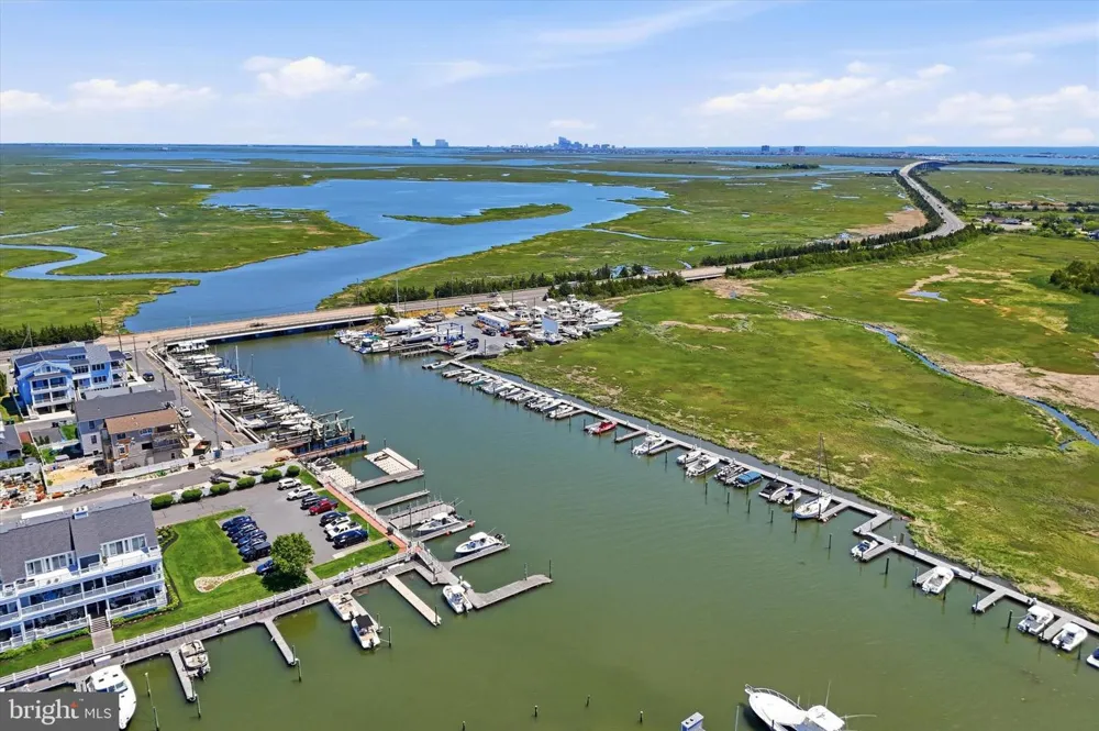 710 HARBOUR COVE Somers Point, NJ 08244