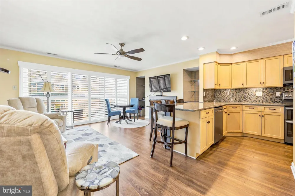 710 HARBOUR COVE Somers Point, NJ 08244