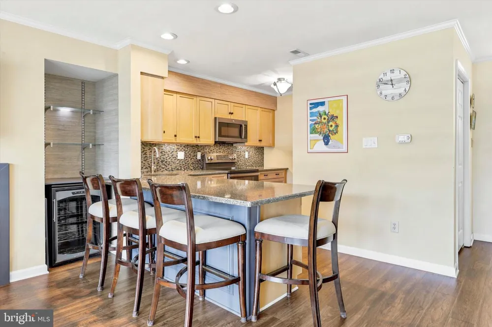 710 HARBOUR COVE Somers Point, NJ 08244