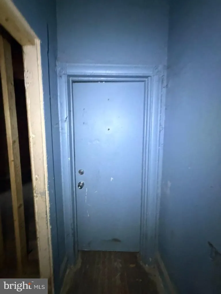 2529 E MONUMENT STREET Baltimore, MD 21205