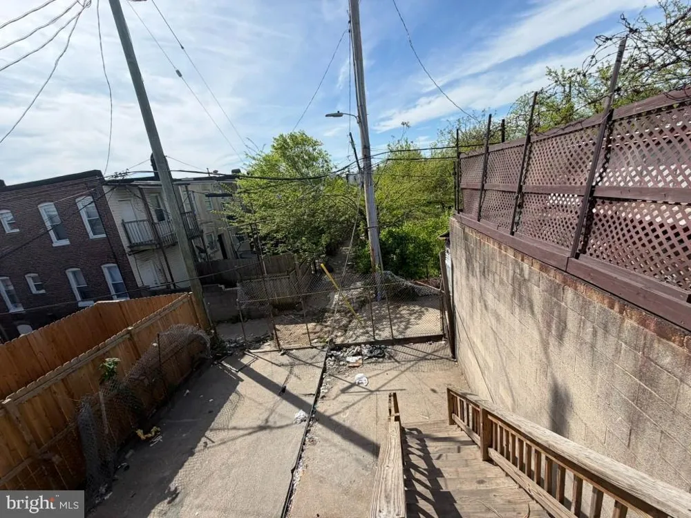 2529 E MONUMENT STREET Baltimore, MD 21205