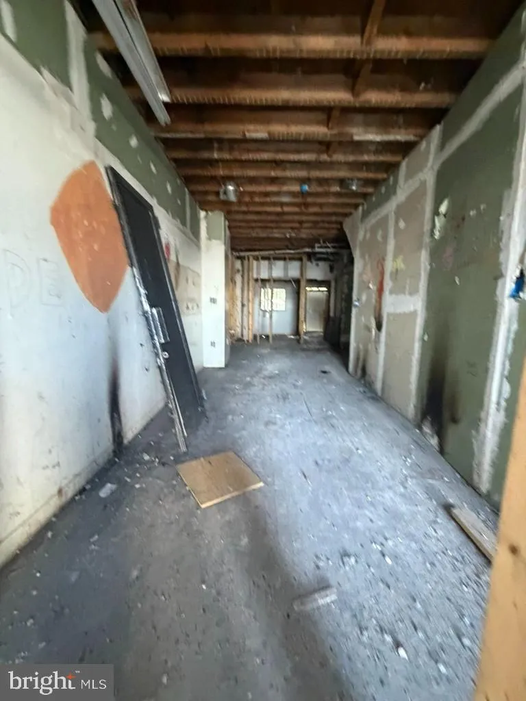 2529 E MONUMENT STREET Baltimore, MD 21205