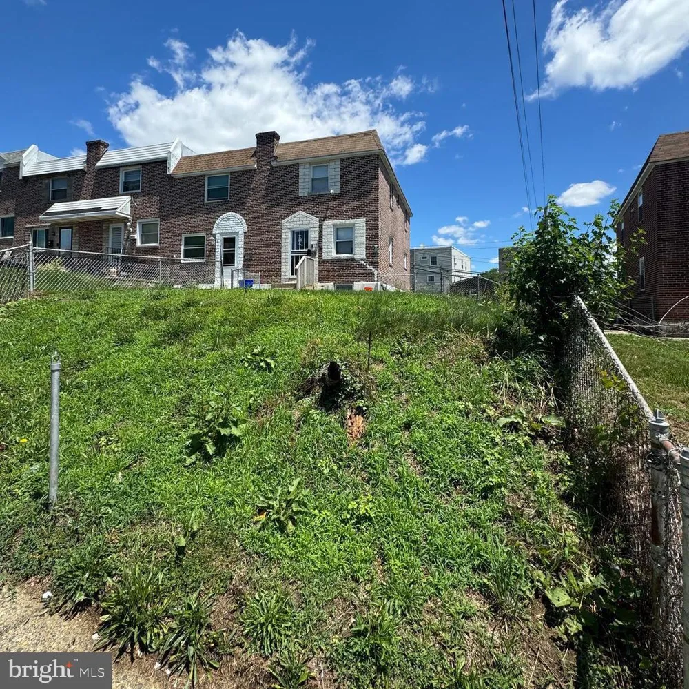 727 GRANT ROAD Folcroft, PA 19032