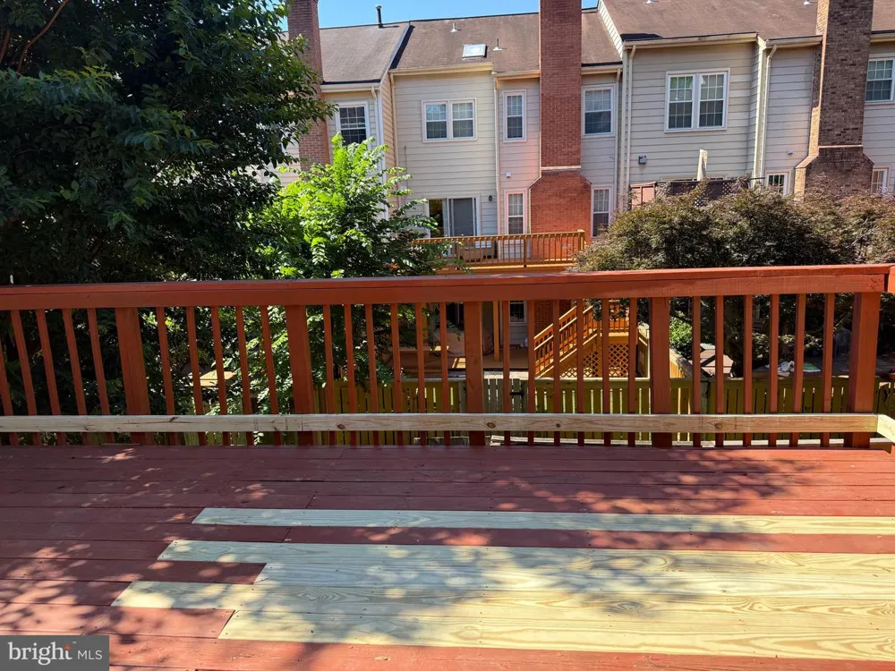 4637 LUXBERRY DRIVE Fairfax, VA 22032