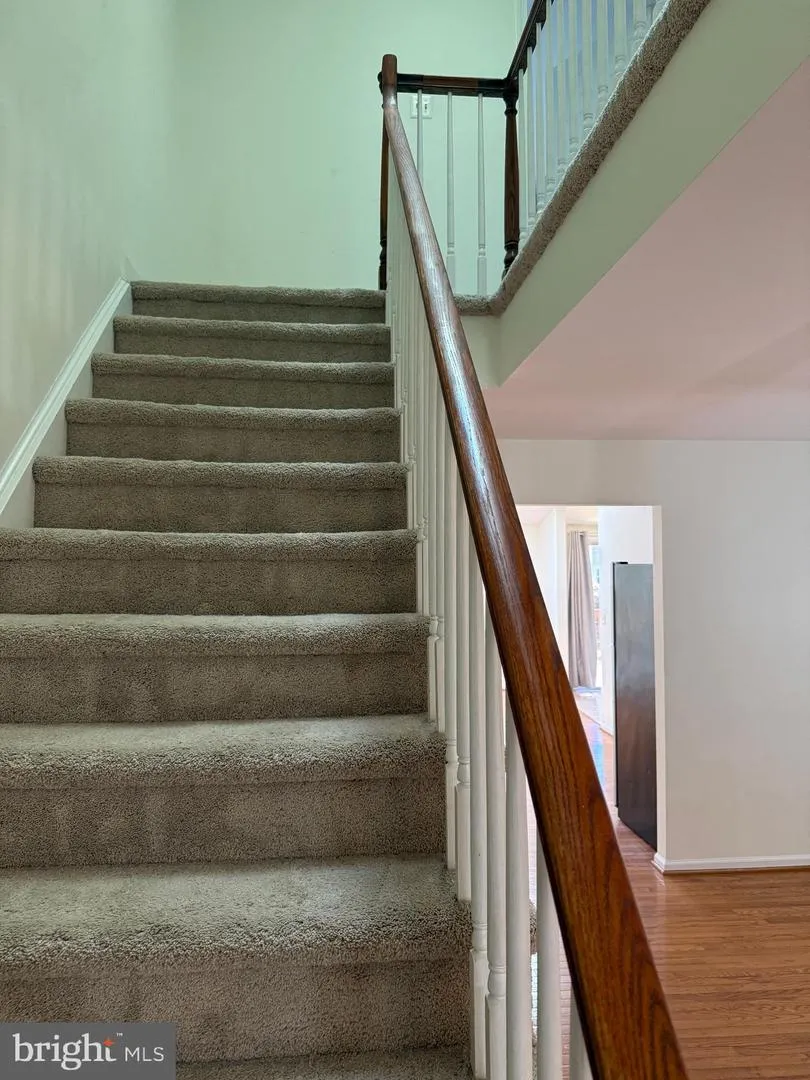 4637 LUXBERRY DRIVE Fairfax, VA 22032