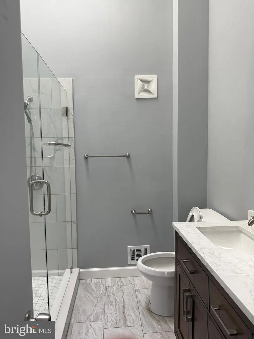 4637 LUXBERRY DRIVE Fairfax, VA 22032