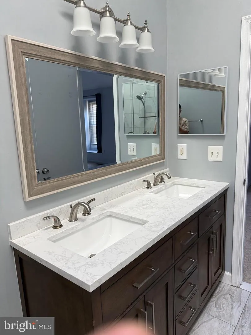 4637 LUXBERRY DRIVE Fairfax, VA 22032