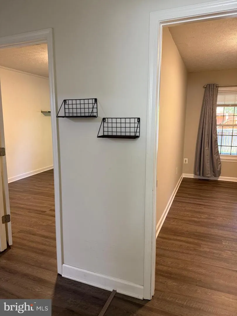 4637 LUXBERRY DRIVE Fairfax, VA 22032