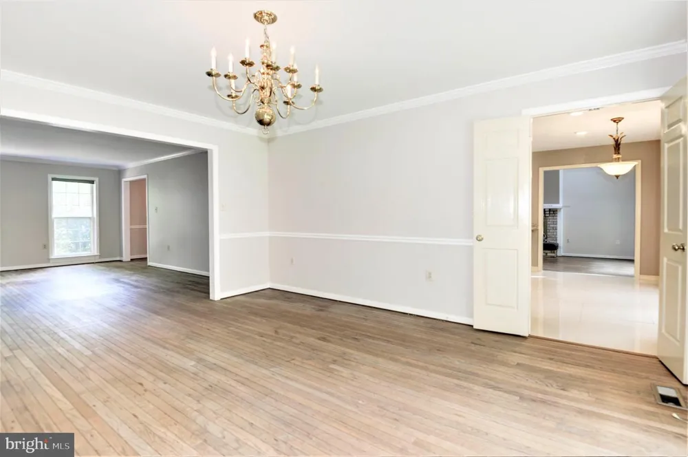 10322 DUNN MEADOW ROAD Vienna, VA 22182