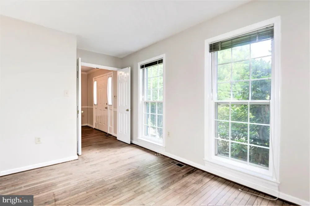10322 DUNN MEADOW ROAD Vienna, VA 22182