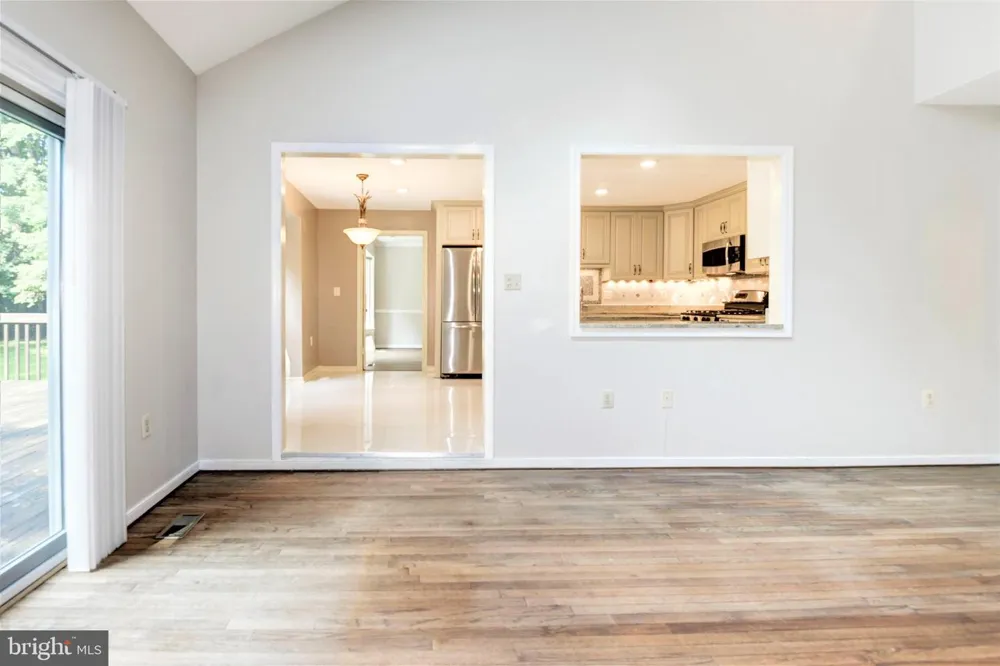 10322 DUNN MEADOW ROAD Vienna, VA 22182