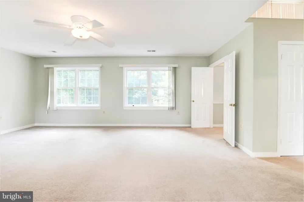 10322 DUNN MEADOW ROAD Vienna, VA 22182