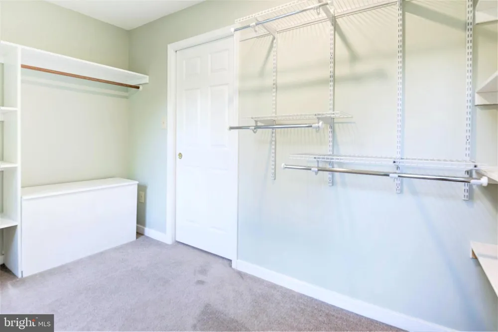 10322 DUNN MEADOW ROAD Vienna, VA 22182