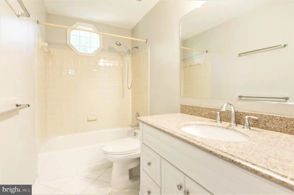 10322 DUNN MEADOW ROAD Vienna, VA 22182