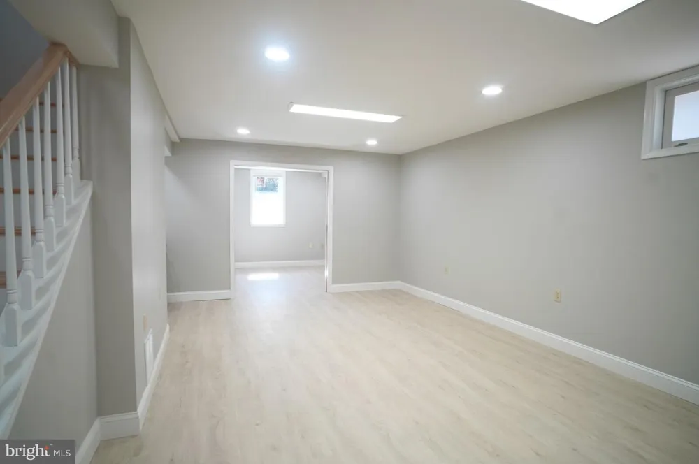 10322 DUNN MEADOW ROAD Vienna, VA 22182