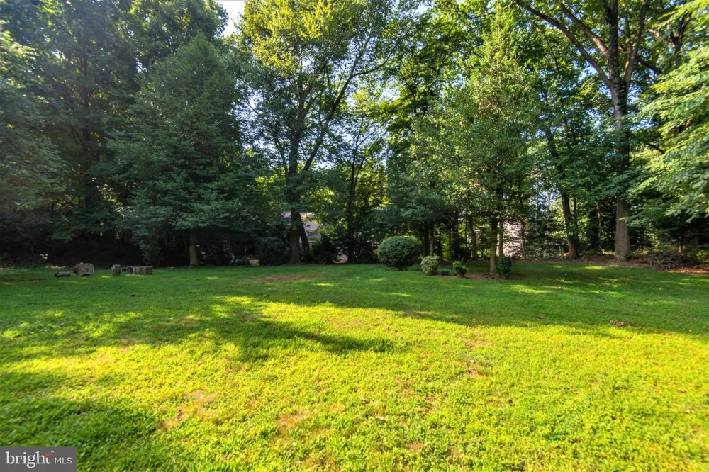 10322 DUNN MEADOW ROAD Vienna, VA 22182