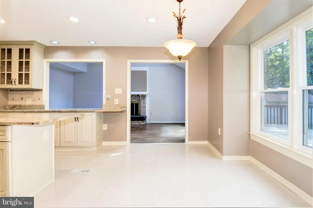 10322 DUNN MEADOW ROAD Vienna, VA 22182