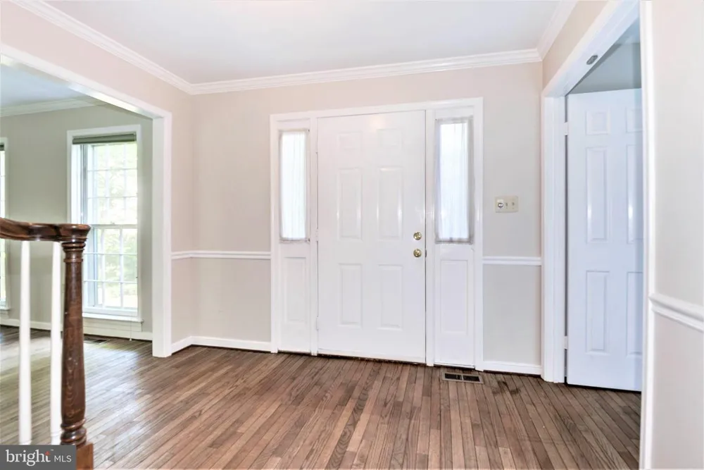 10322 DUNN MEADOW ROAD Vienna, VA 22182
