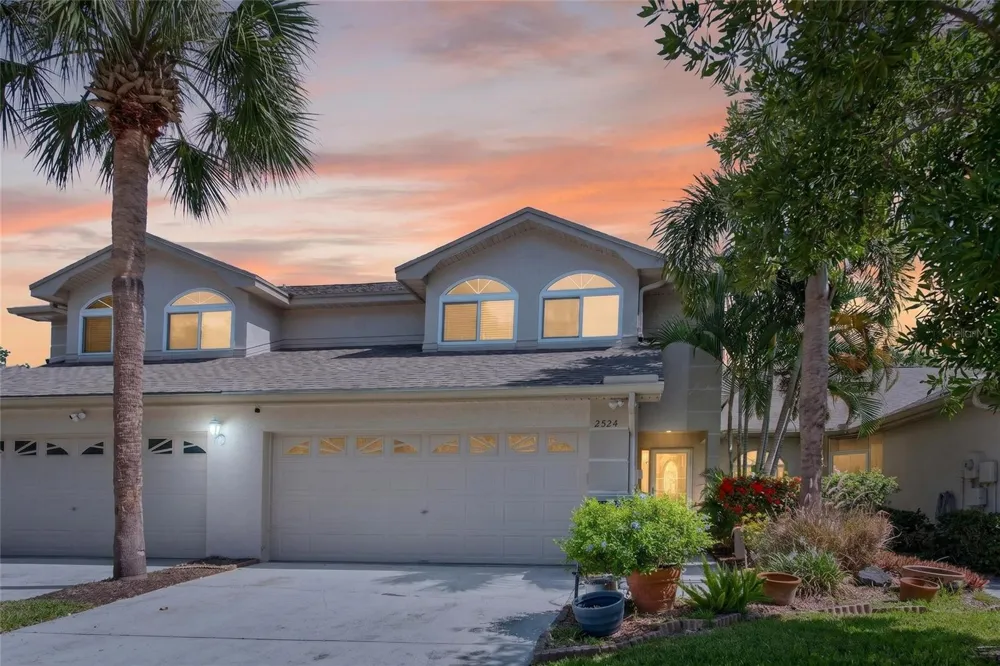 2524 W BROOK LANE Clearwater, FL 33761
