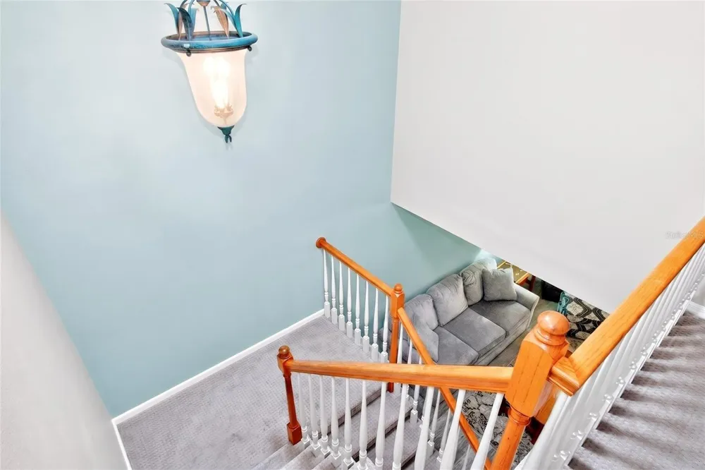 2524 W BROOK LANE Clearwater, FL 33761