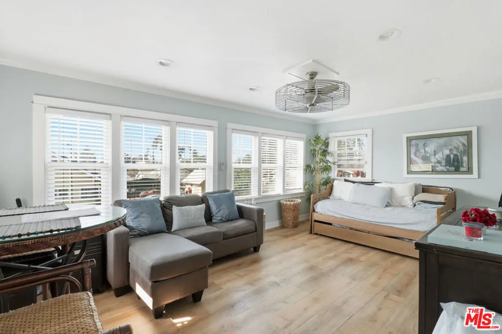 1459 W 47th Street Los Angeles, CA 90062