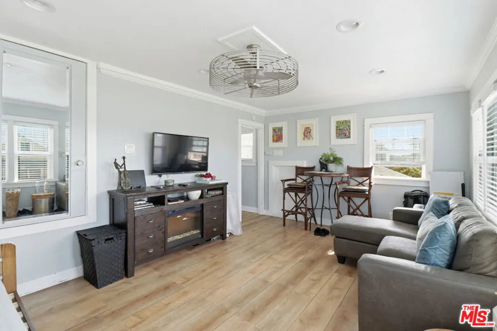 1459 W 47th Street Los Angeles, CA 90062